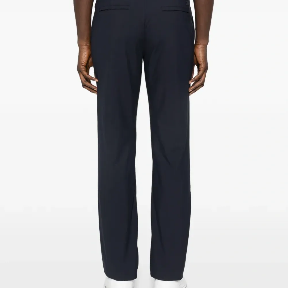 Брюки на пуговицах