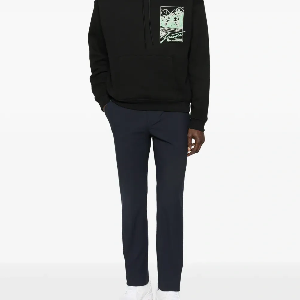 Брюки на пуговицах