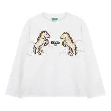 Топ с изображением лошади к Лунному Новому году Топ с изображением лошади к Лунному Новому году