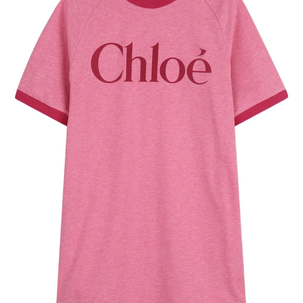 Платье с короткими рукавами и логотипом