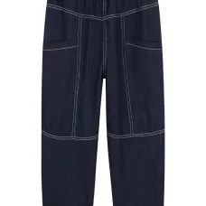 Джинсы с контрастной прострочкой и панелями