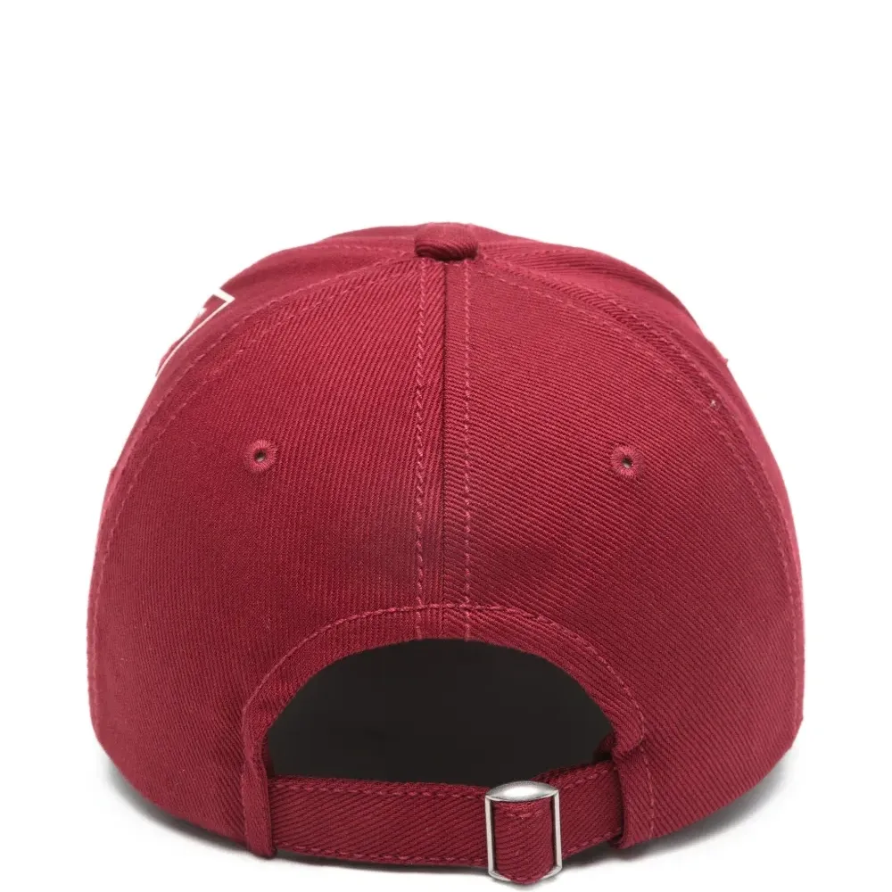 Бейсболка с логотипом