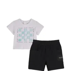 Комплект из футболки и шортов с графичным принтом