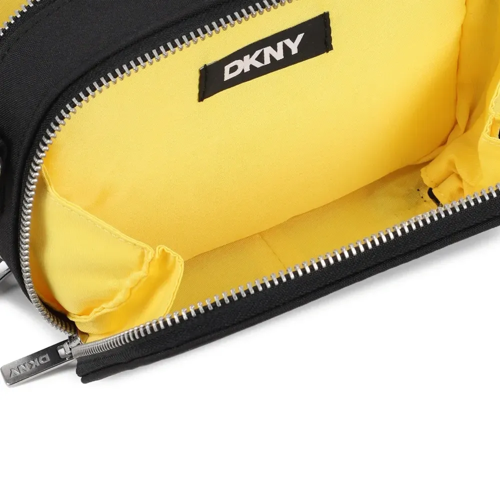 Сумка на плечо с тисненым логотипом