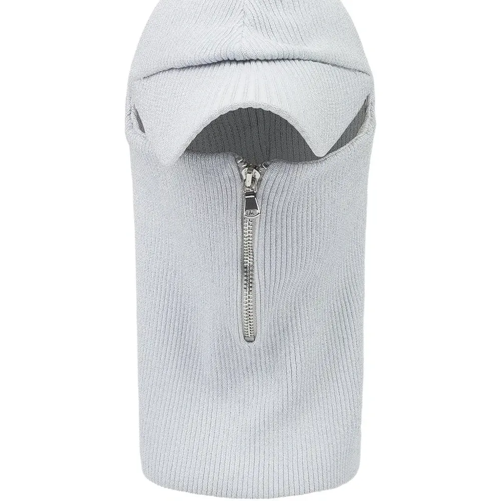 Трикотажная шапка с половинной молнией