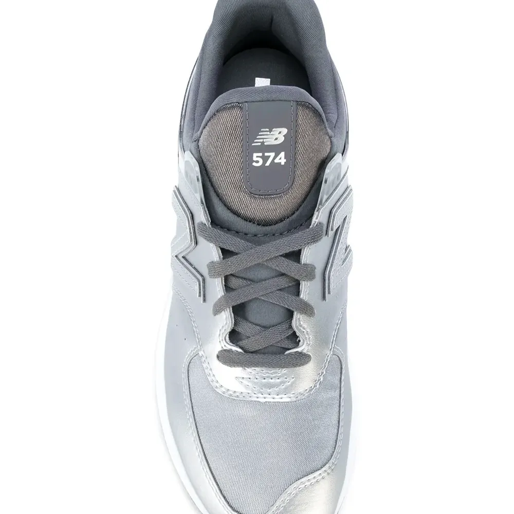 Кроссовки 574 на шнуровке