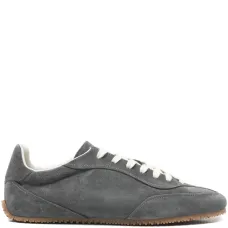 Кроссовки на шнуровке