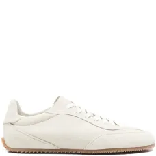 Кроссовки на шнуровке