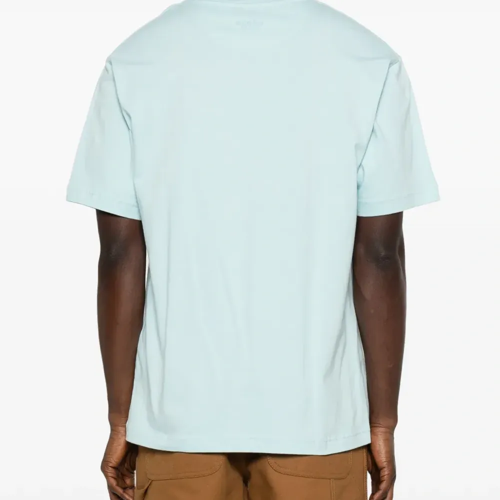 Футболка с вышивкой в виде цветка боке