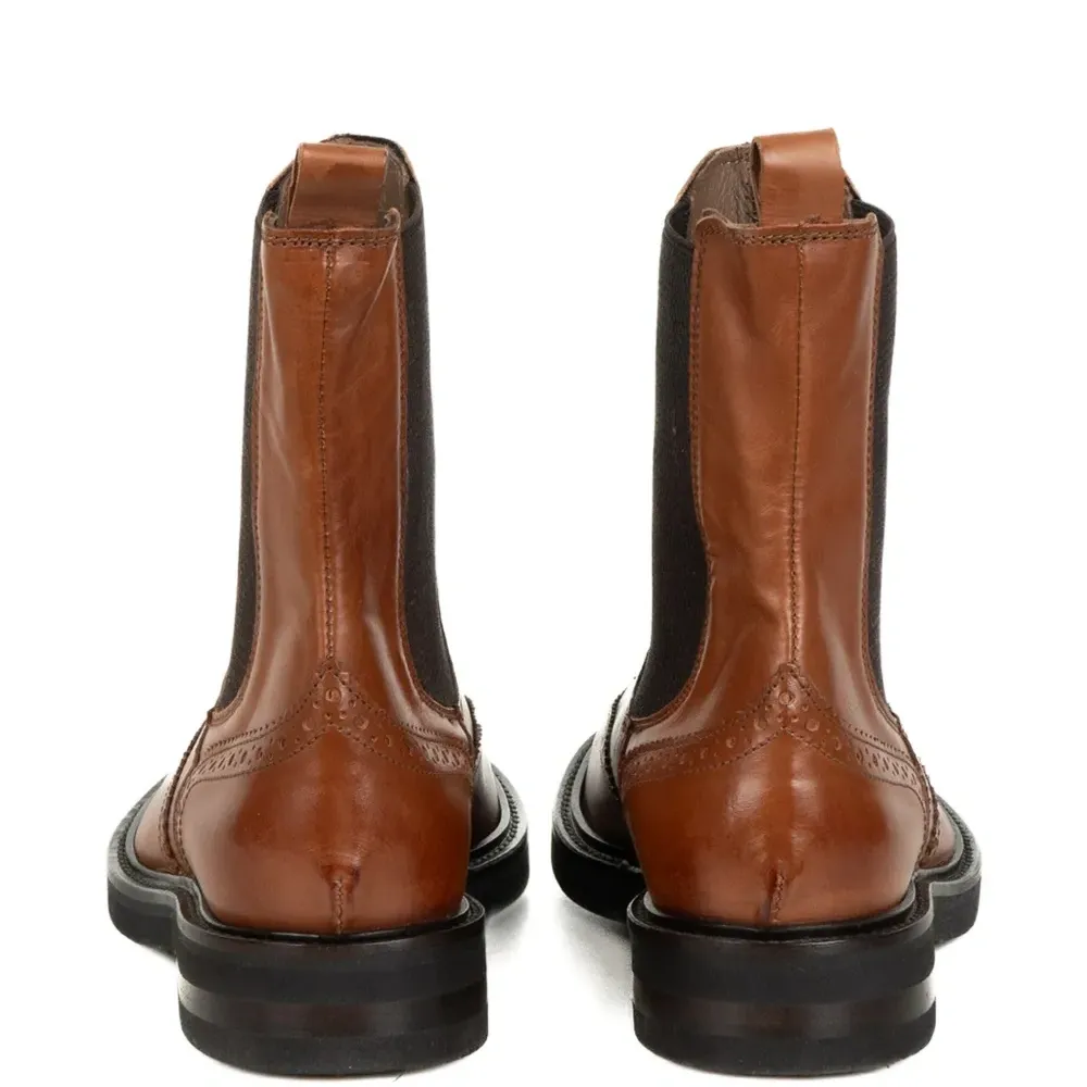 Кожаные ботинки