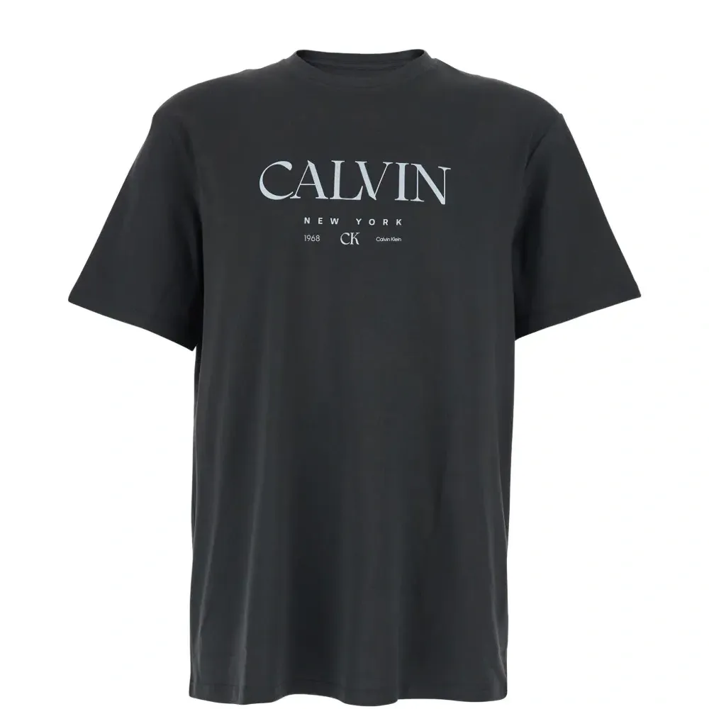 Футболка с короткими рукавами и принтом