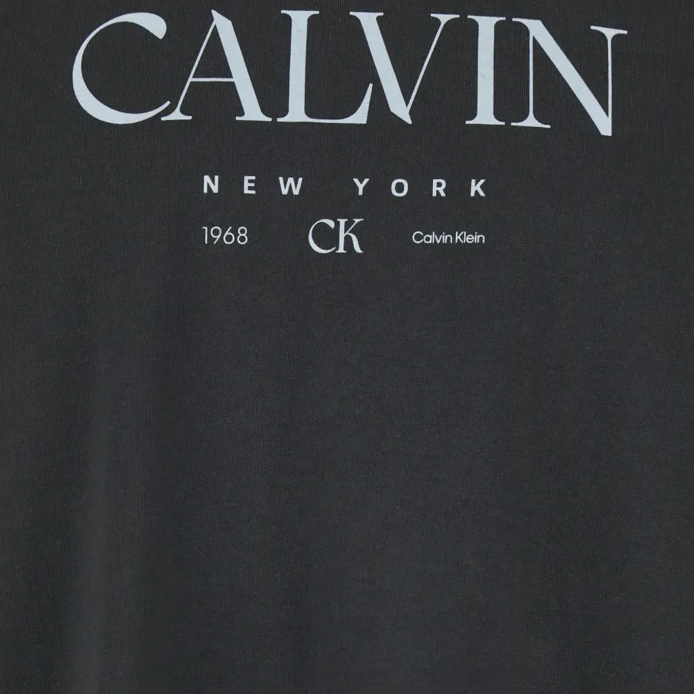 Футболка с короткими рукавами и принтом