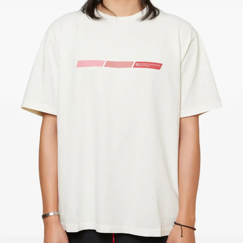 Футболка с логотипом