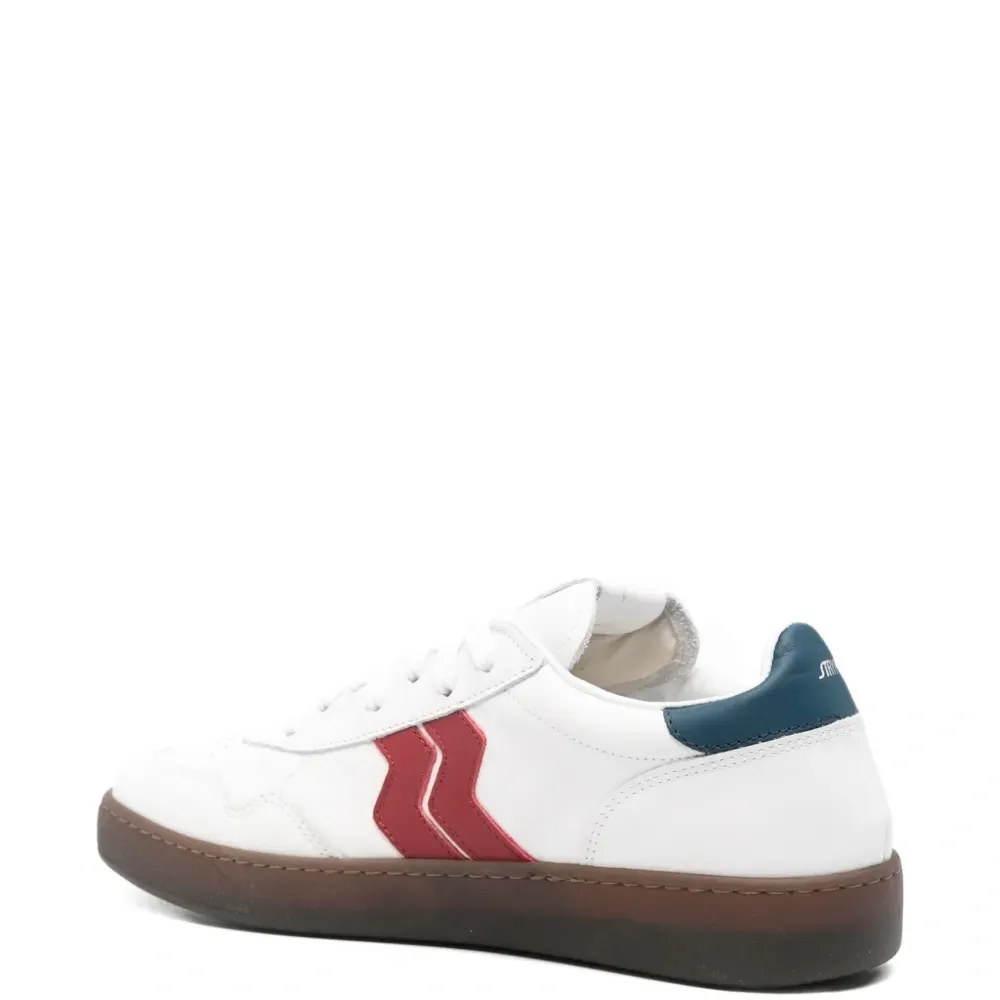 Кроссовки с полосатыми деталями