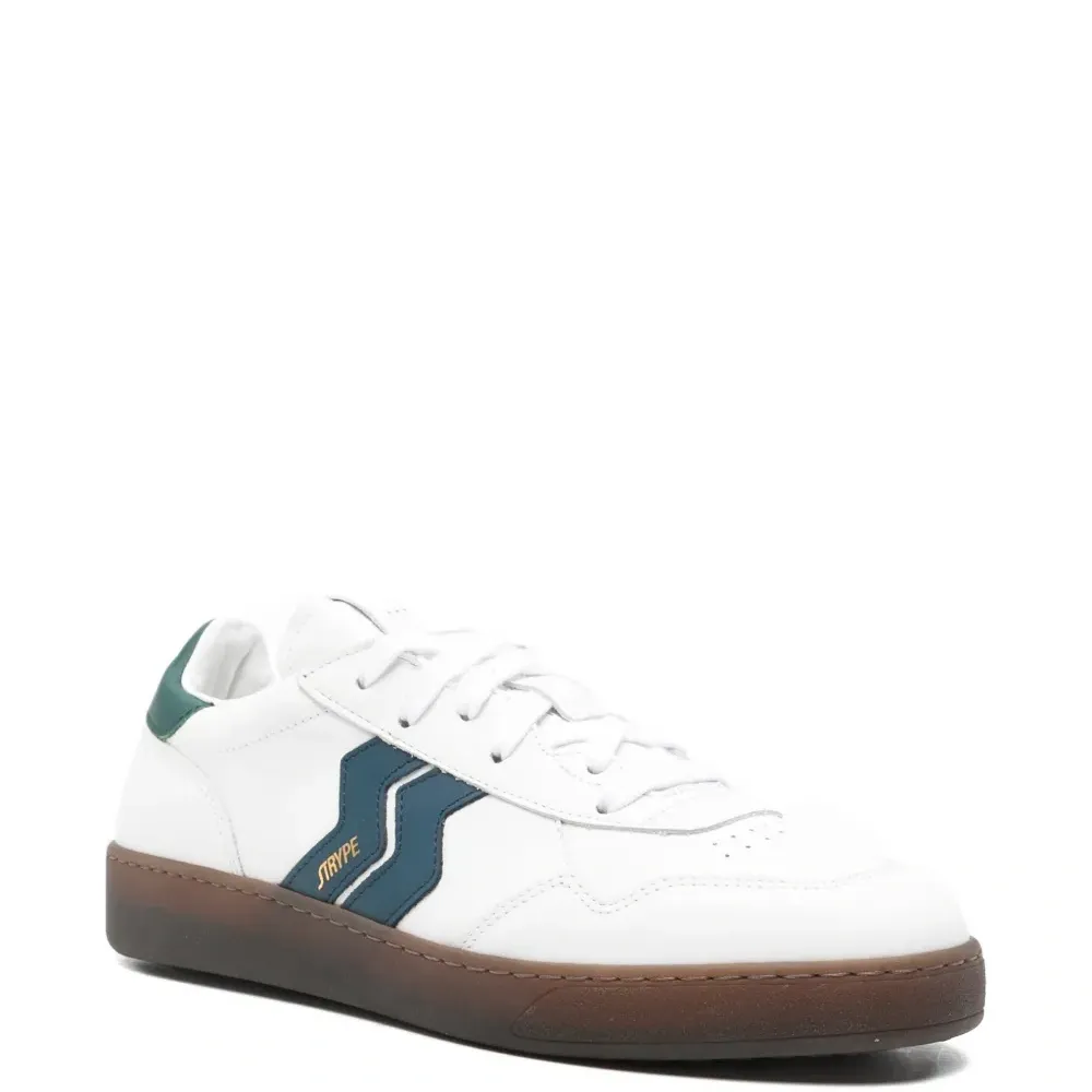 Кроссовки с полосатыми деталями