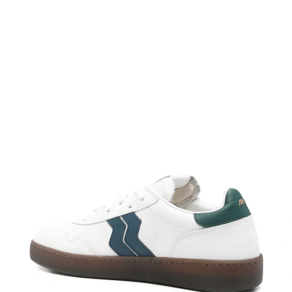 Кроссовки с полосатыми деталями