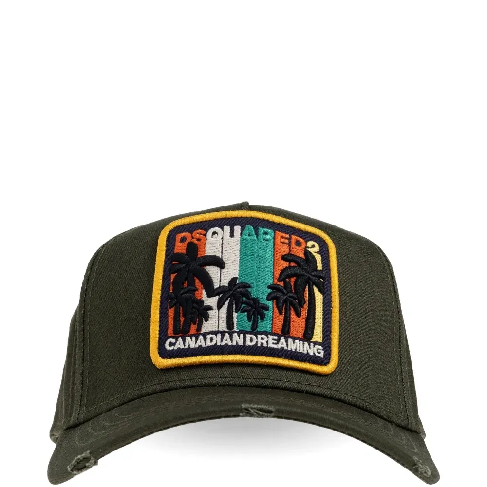 Кепка с вышитой нашивкой