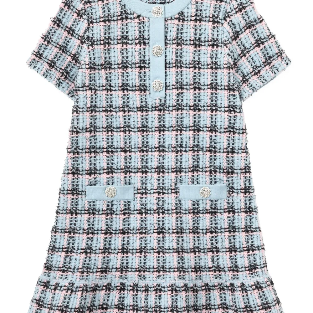 Платье в клетку с украшением из страз