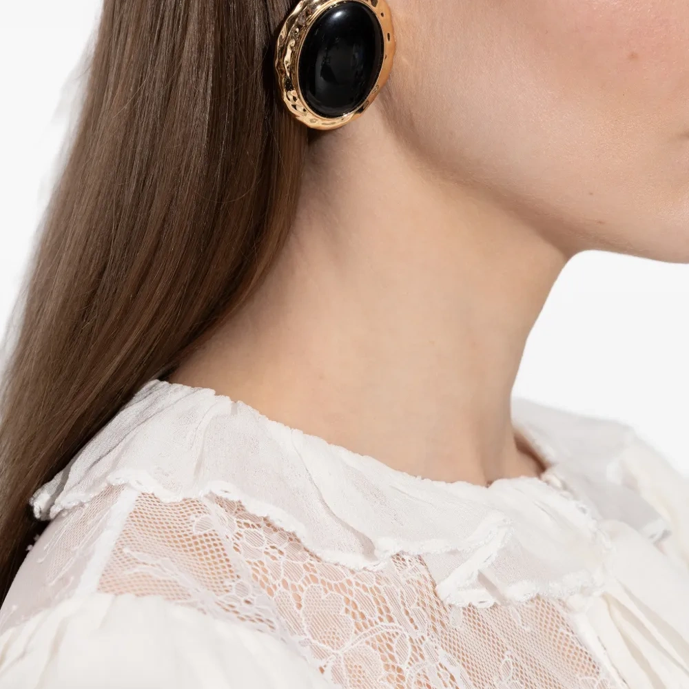 Серьги с каменной инкрустацией