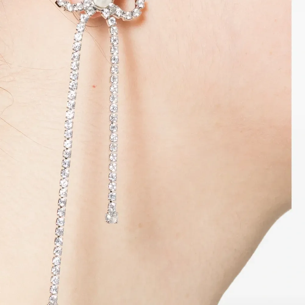 Серьги-подвески с кристаллами