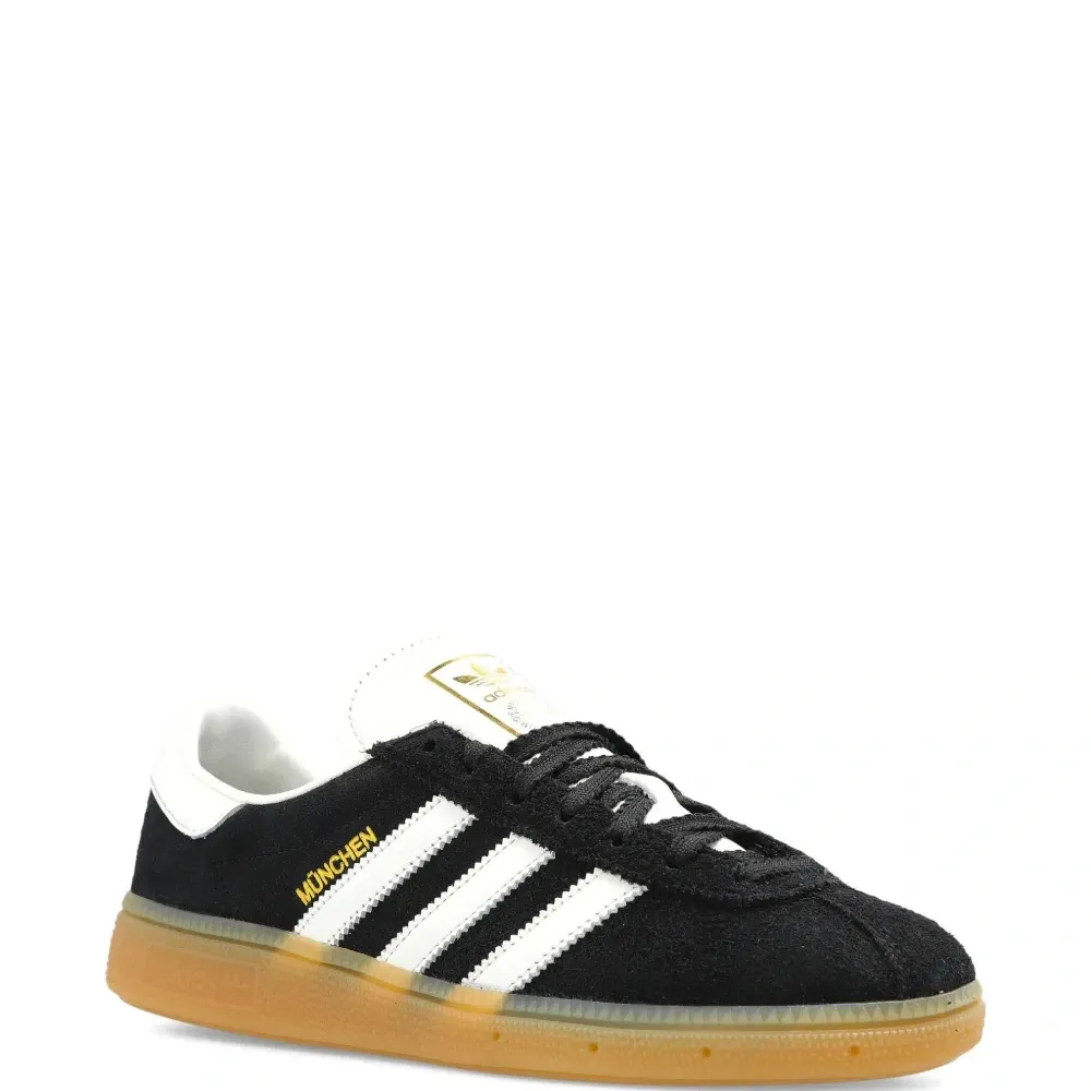 Кроссовки Munchen с тремя полосками