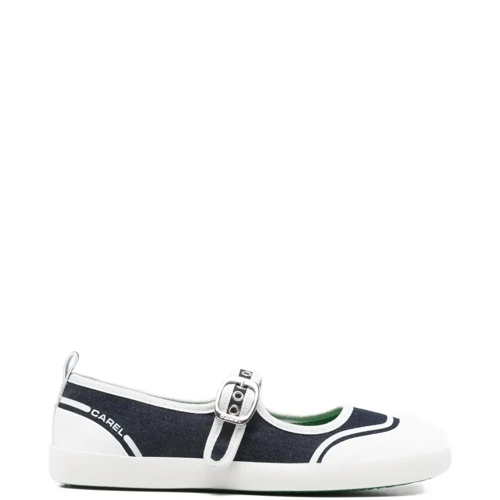 Кроссовки с ремешком-пряжкой