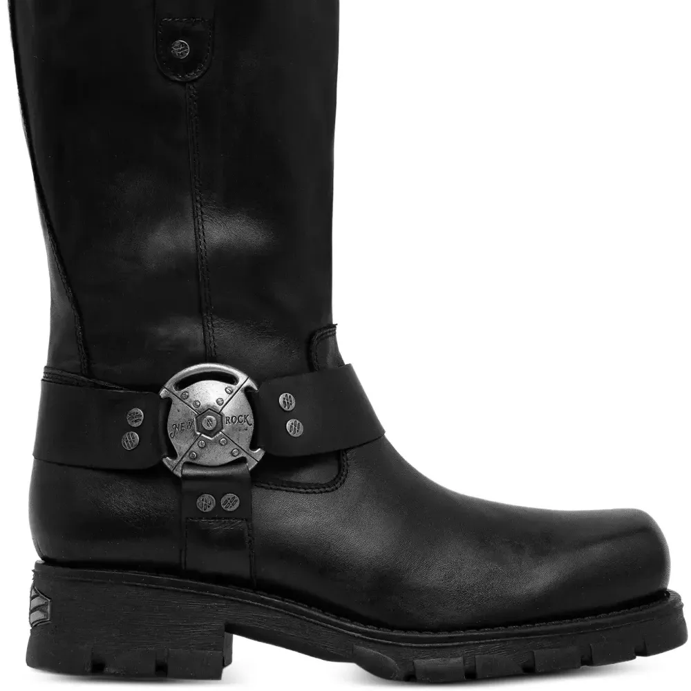 Ботинки с пряжками