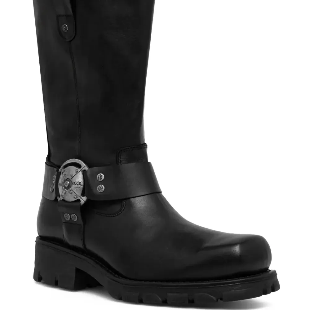 Ботинки с пряжками