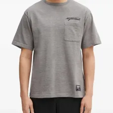 Футболка с накладным карманом