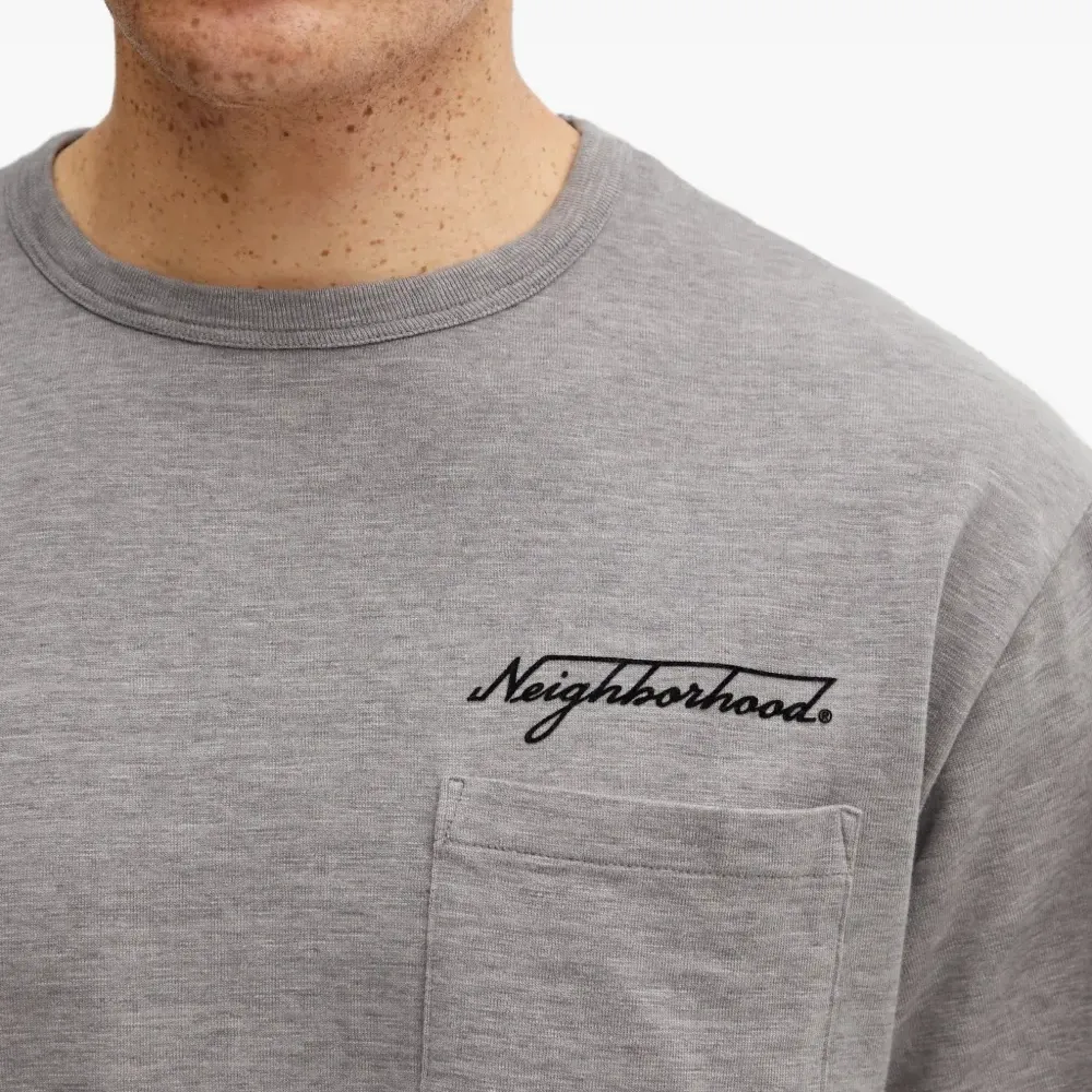 Футболка с накладным карманом