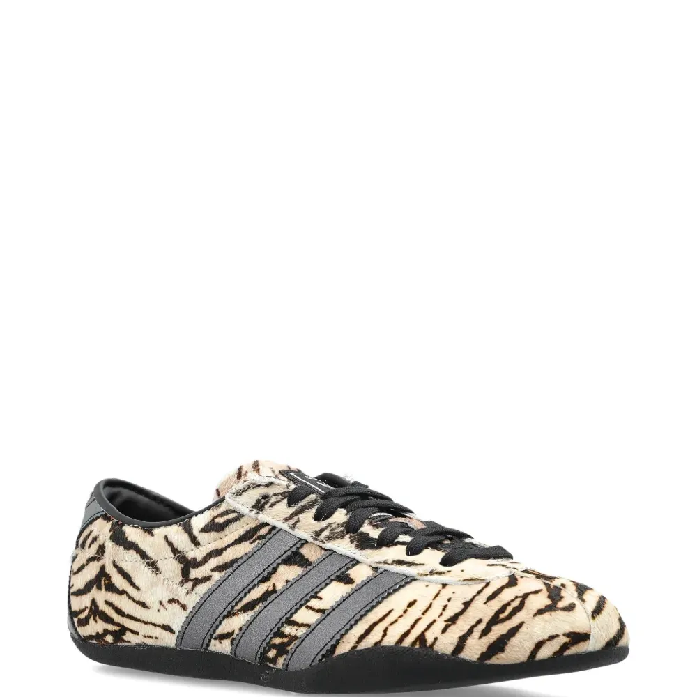 Кроссовки Tokyo на шнуровке