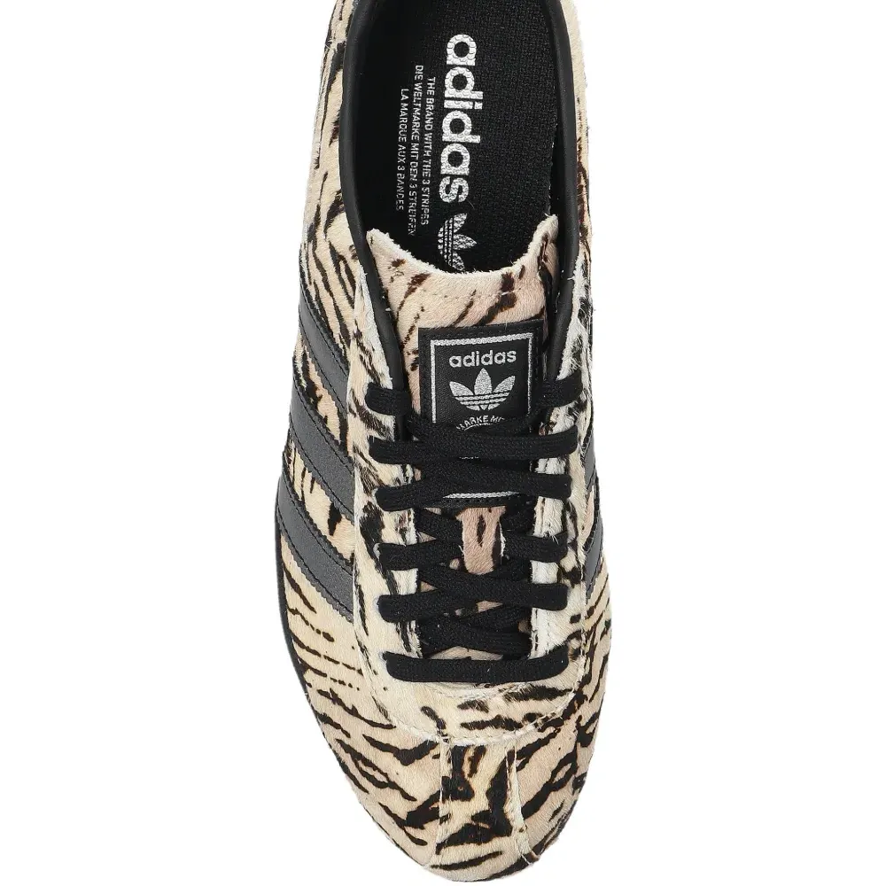 Кроссовки Tokyo на шнуровке