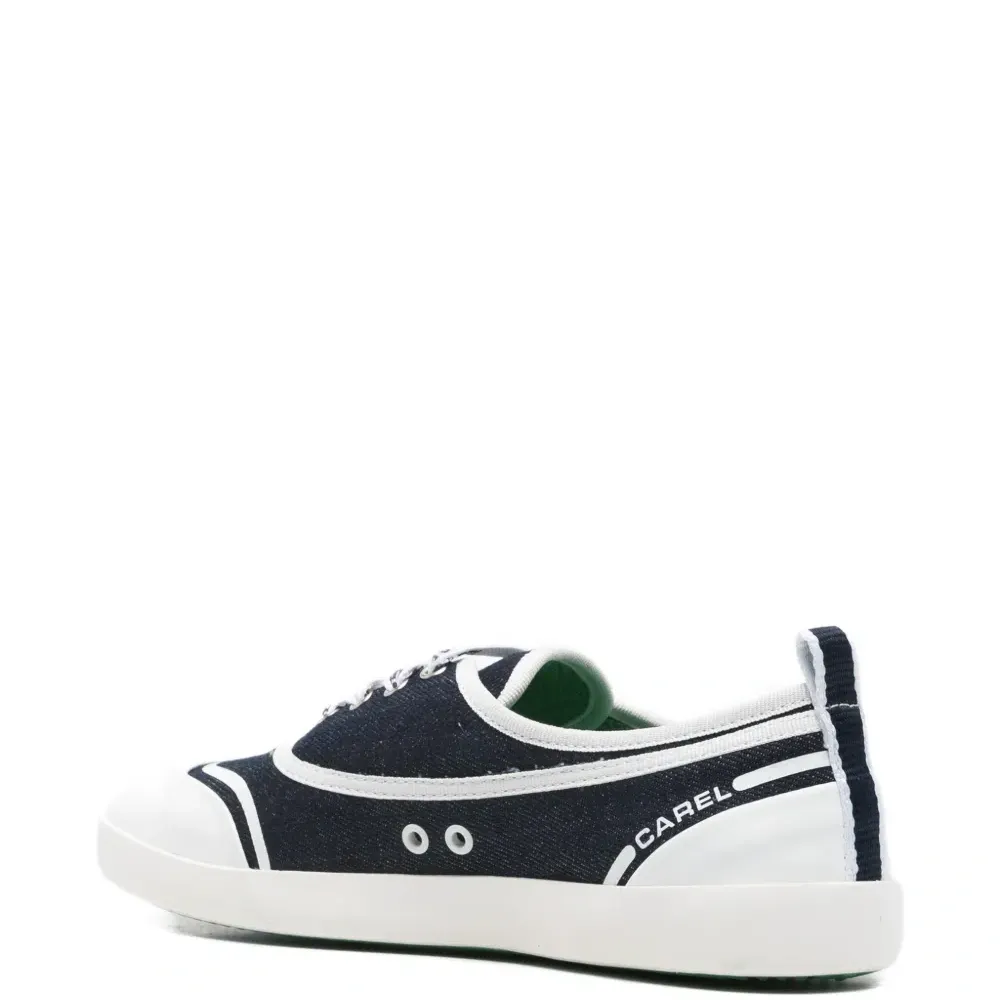 Кроссовки из джинсовой ткани