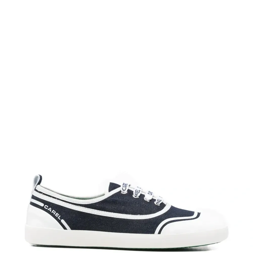 Кроссовки из джинсовой ткани