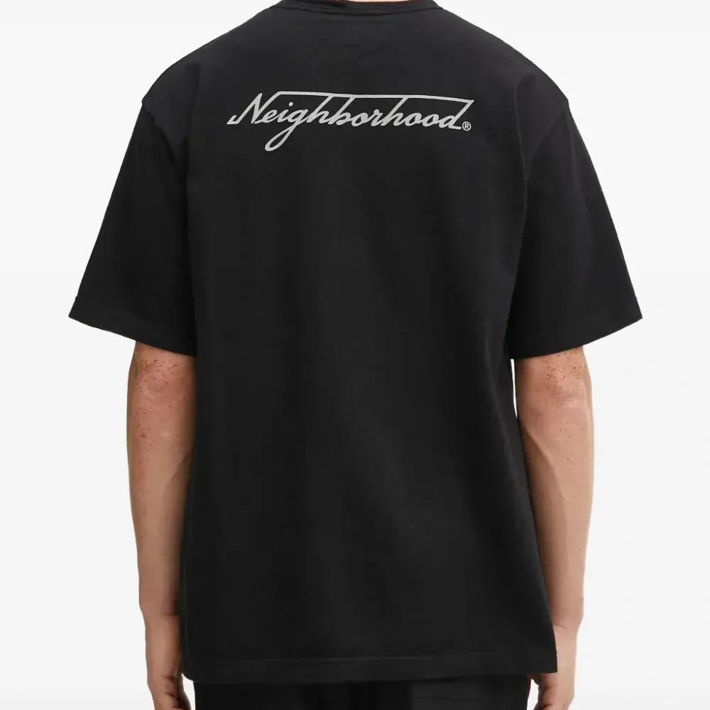 Футболка с нагрудным карманом