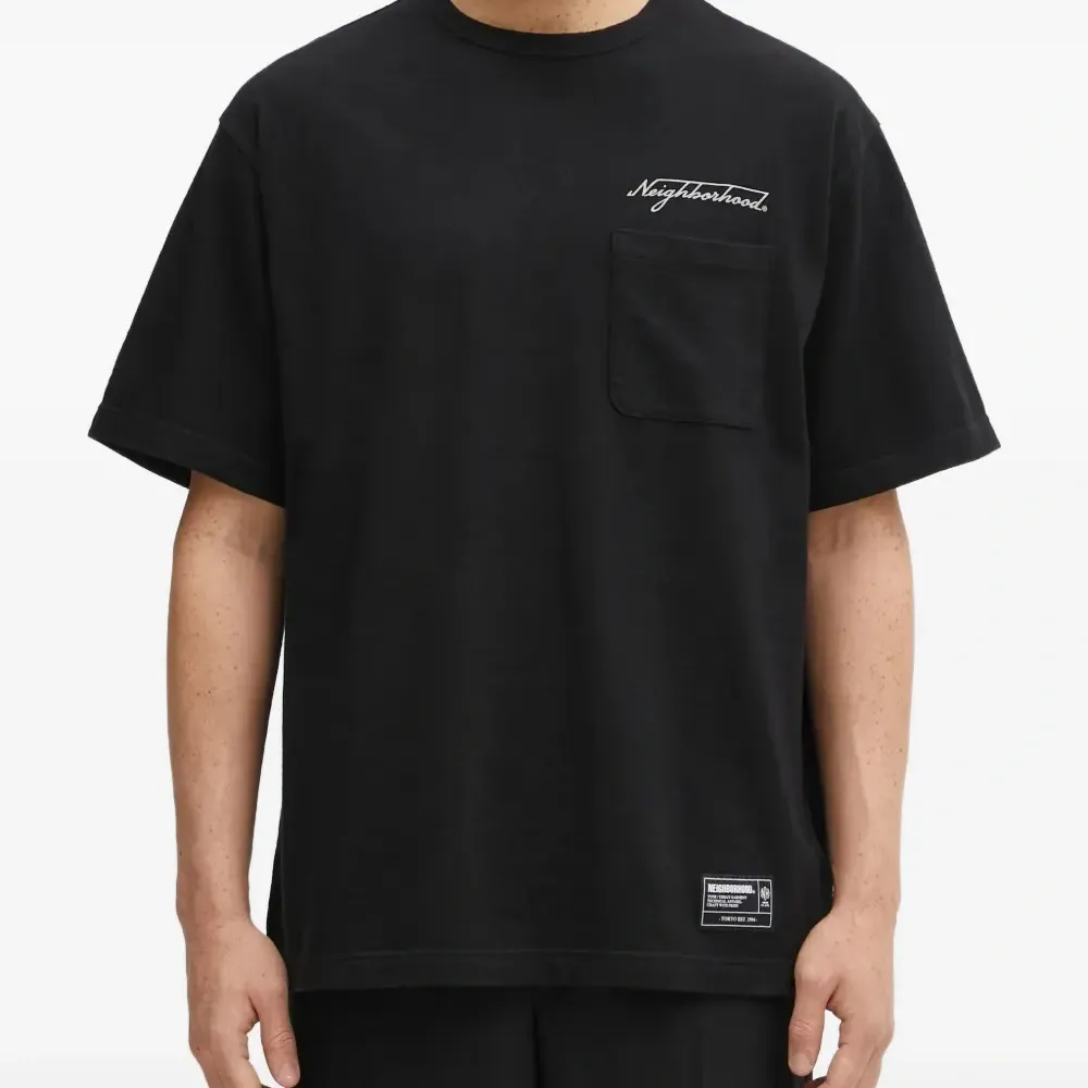 Футболка с нагрудным карманом