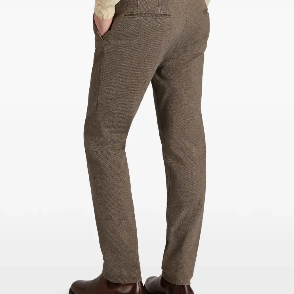 Брюки на пуговицах