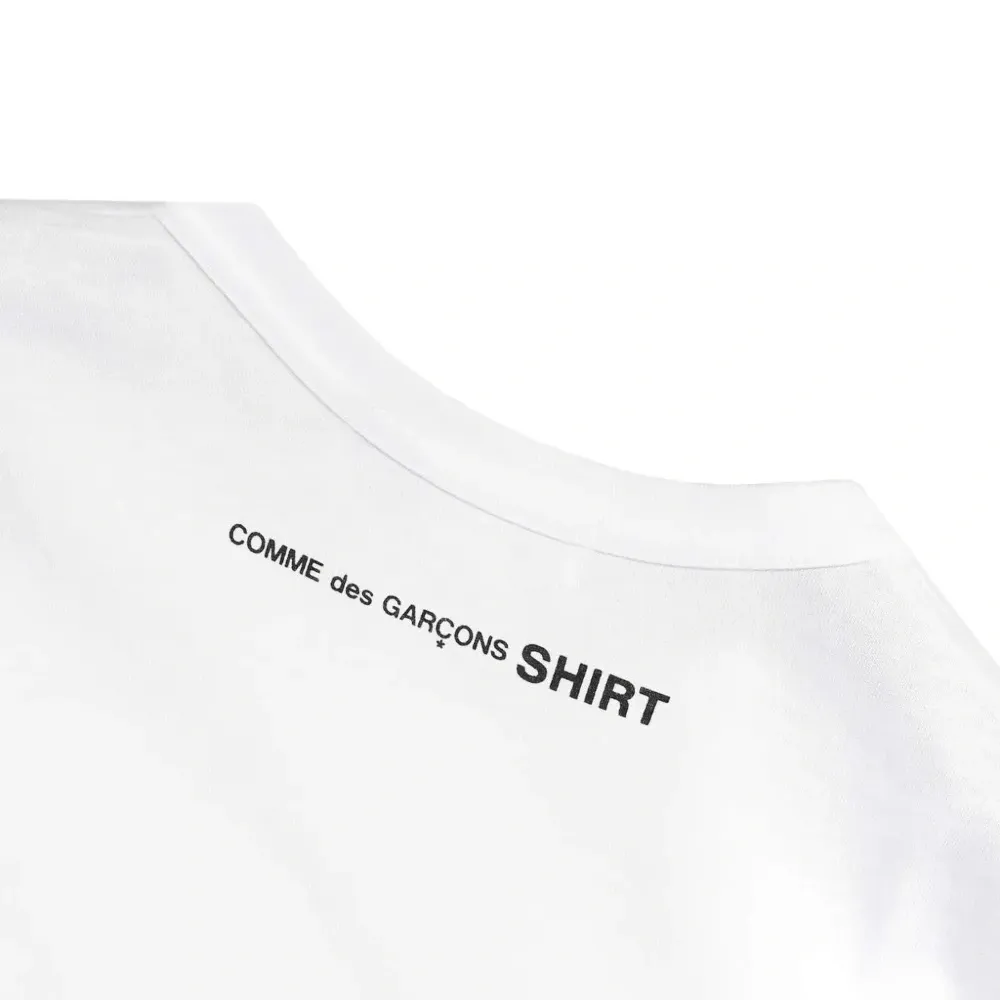 Футболка с логотипом