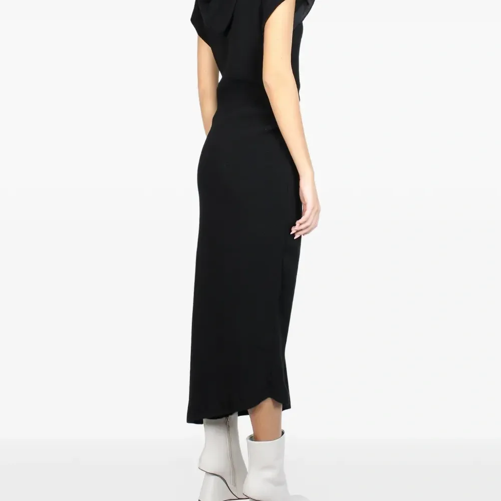 Платье миди с воротником на молнии и капюшоном