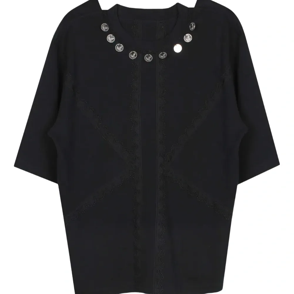 Декорированная футболка Декорированная футболка