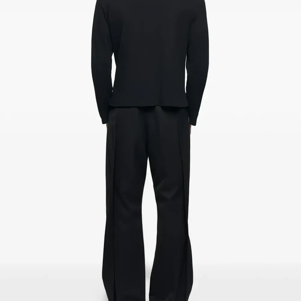 Футболка с воротником на молнии