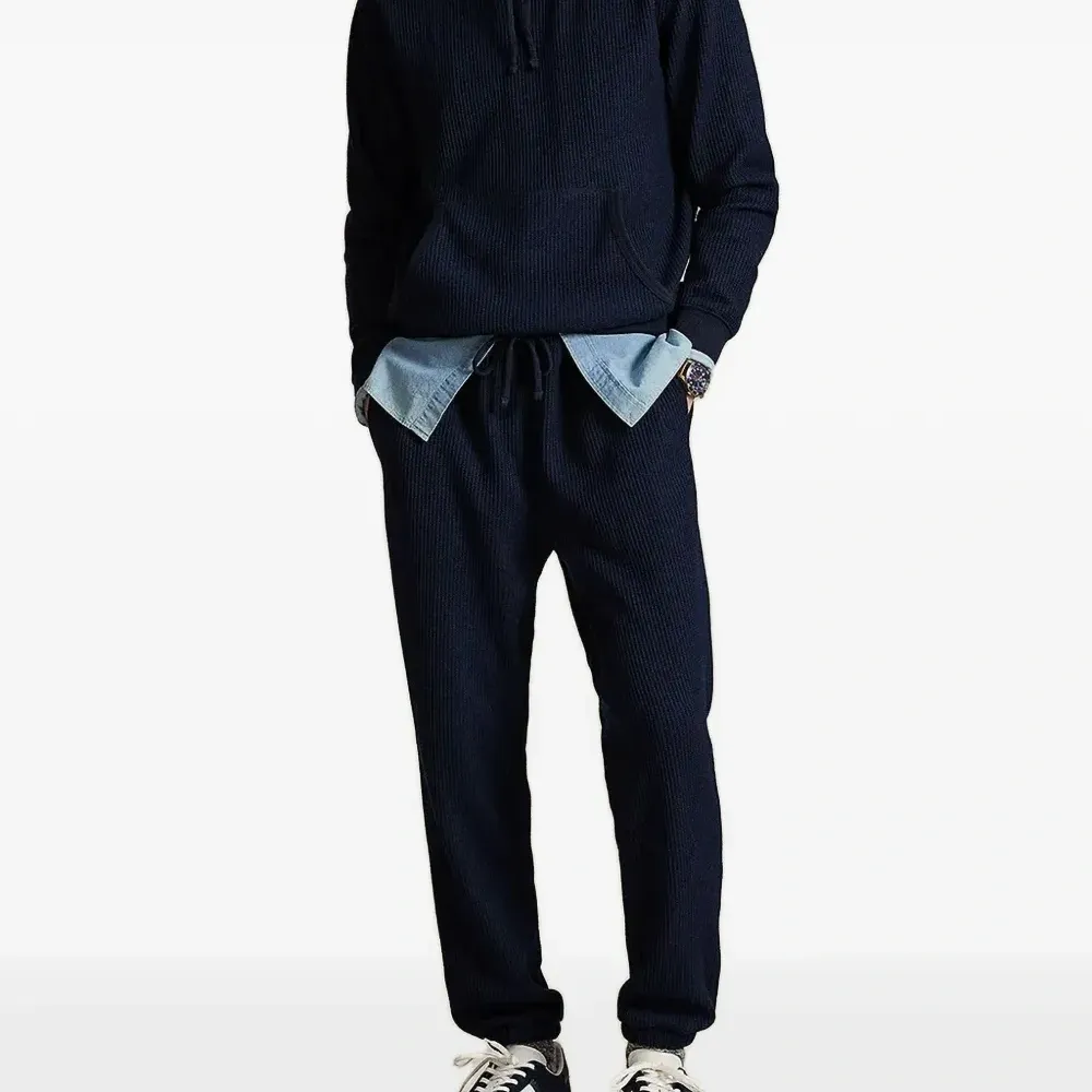 Спортивные брюки на завязках