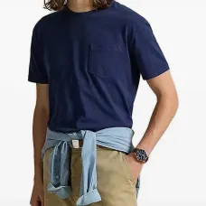 Футболка с накладным карманом