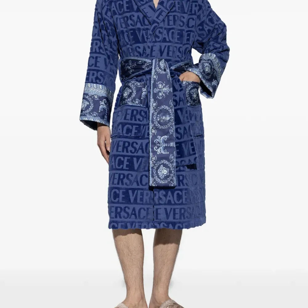 Сланцы с принтом Медузы