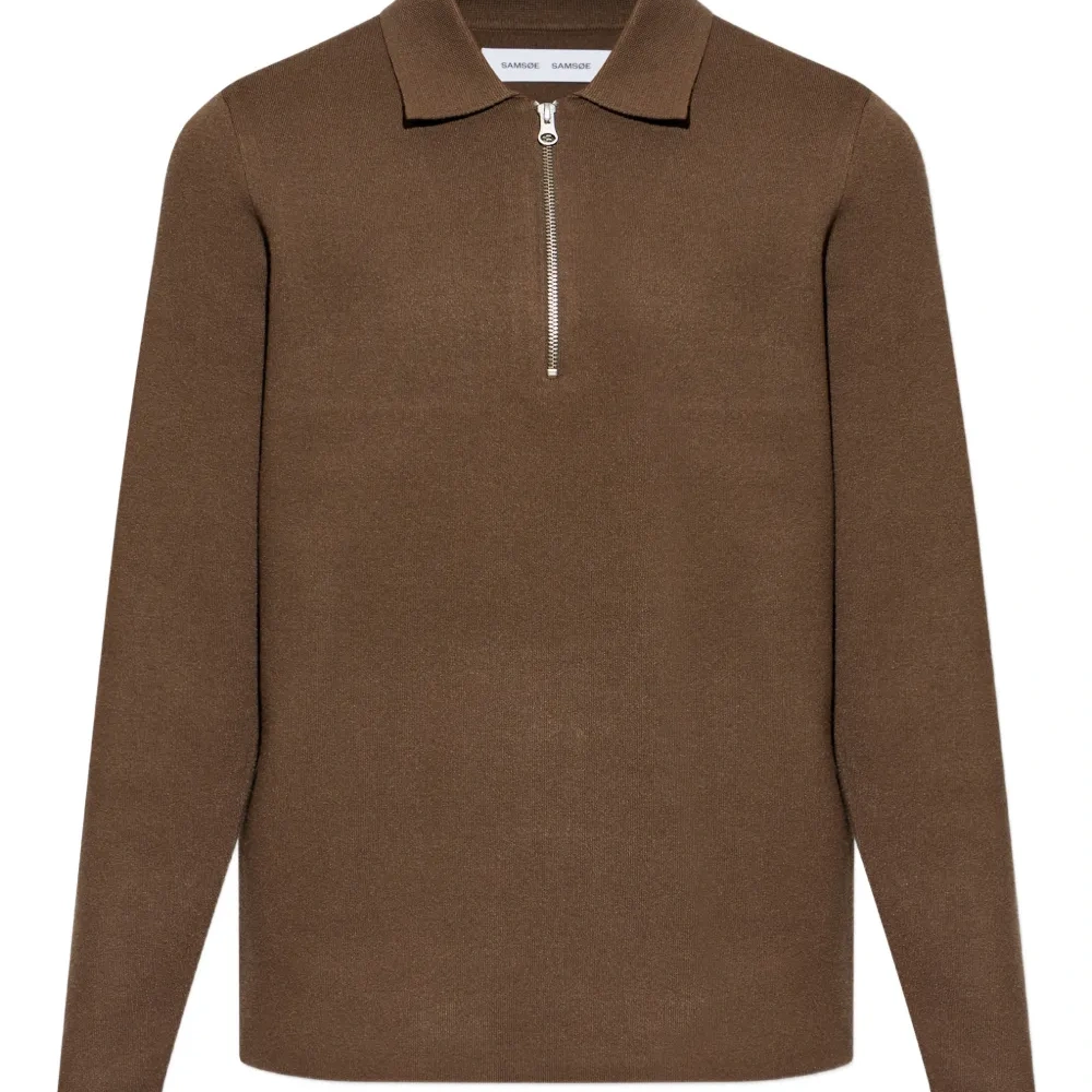 Поло с наполовину застегивающейся молнией