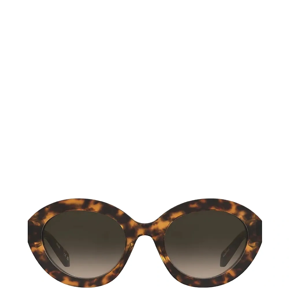 Солнцезащитные очки в овальной оправе