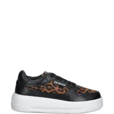 Кроссовки с леопардовым принтом