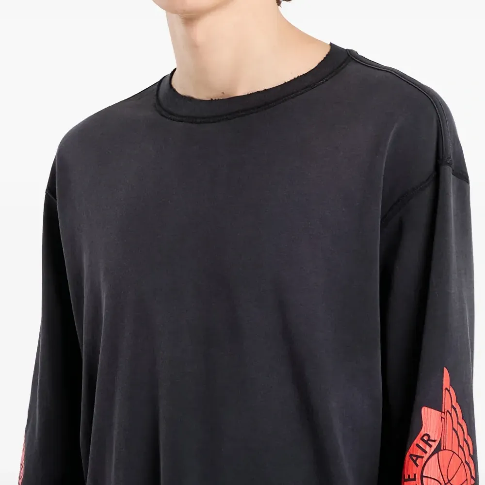 Футболка с длинными рукавами