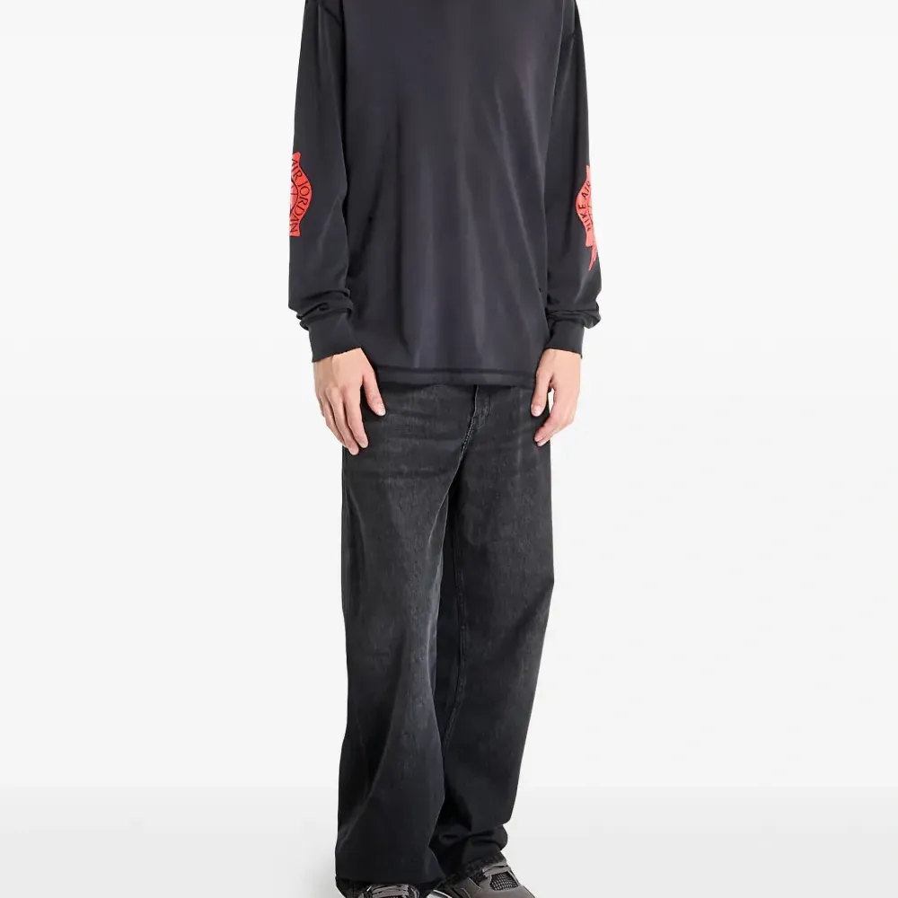 Футболка с длинными рукавами