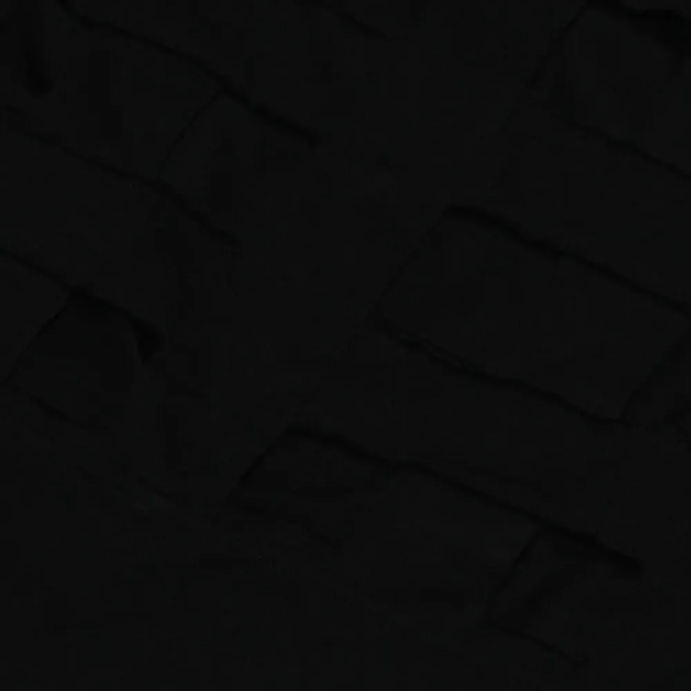 Черная футболка